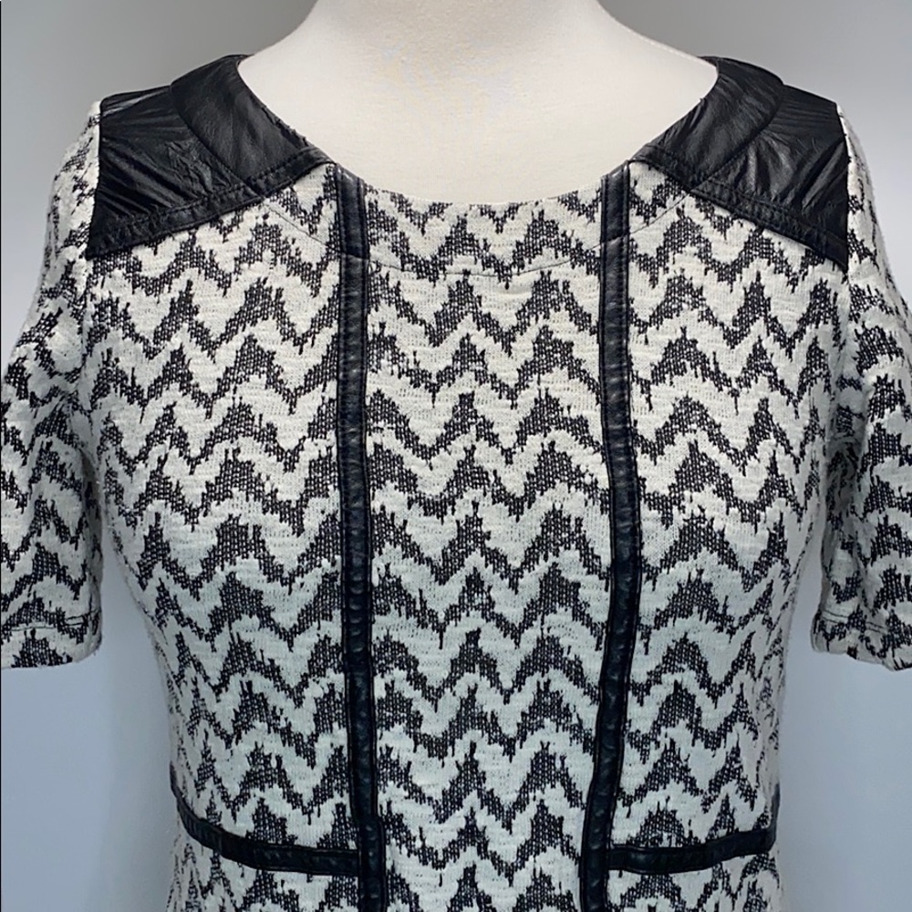 Herringbone “Leather” Sweater Tunic - Picture 4 of 9